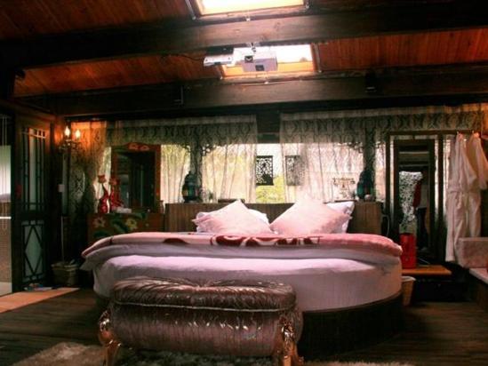 麗江古城摩娜家客棧